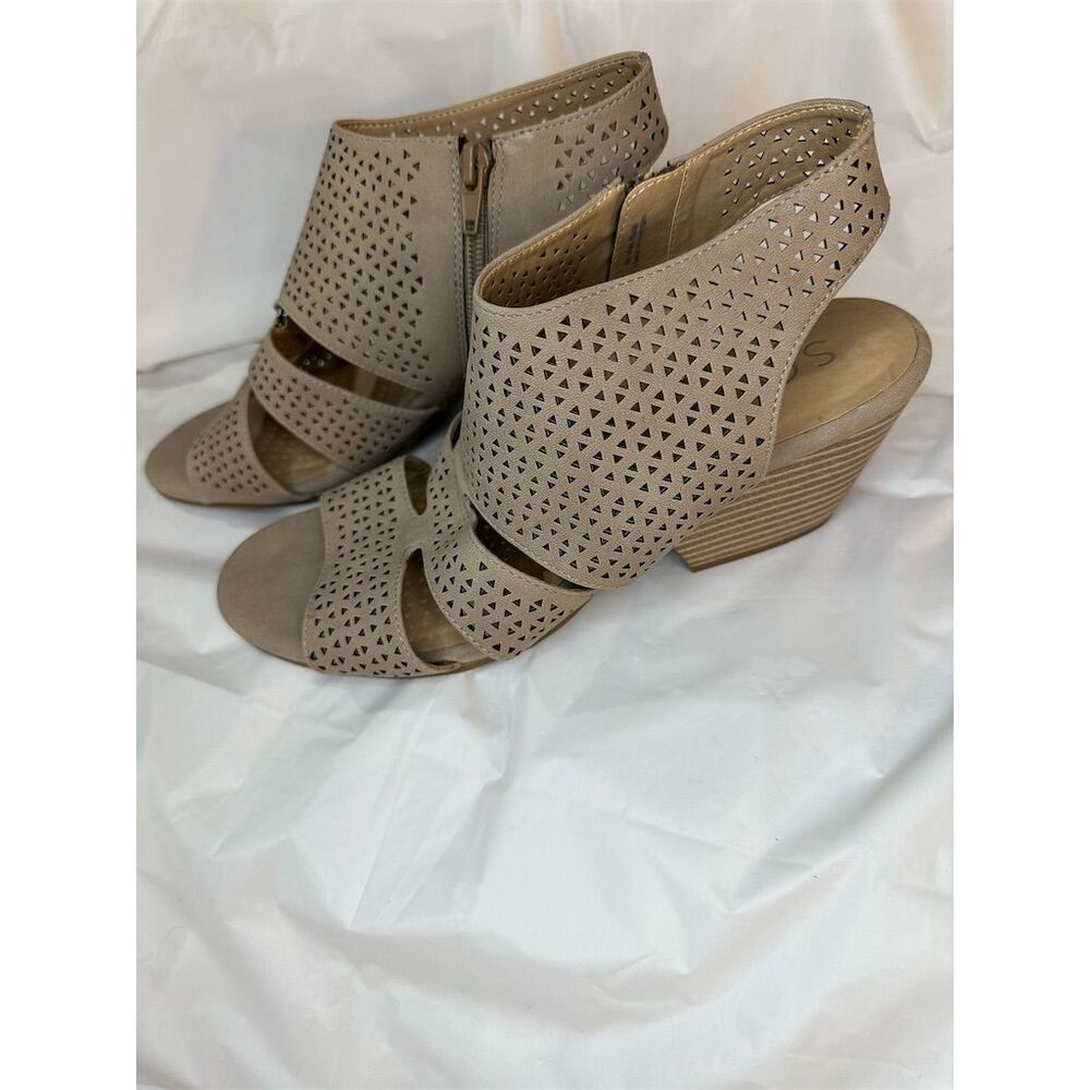 SOUL Naturalizer Women's Slingback Sandals Beige Size 9.5 Low Heel